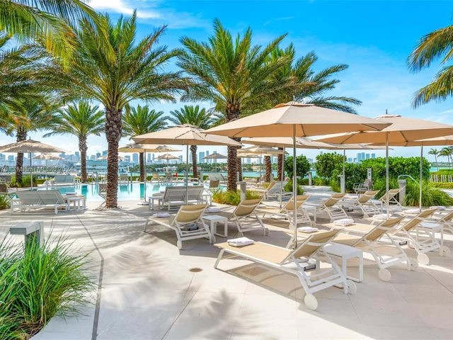 450 Alton Rd # 3010, Miami Beach FL 33139