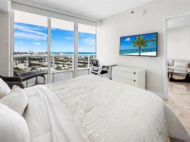 450 Alton Rd # 3010, Miami Beach FL 33139