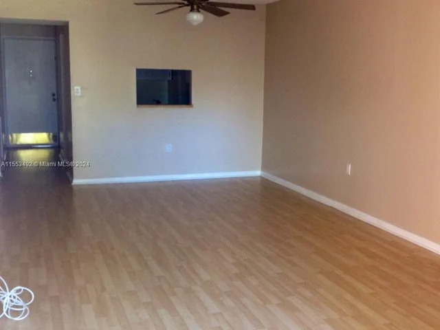 8267 SW 128th St # 203, Pinecrest FL 33156