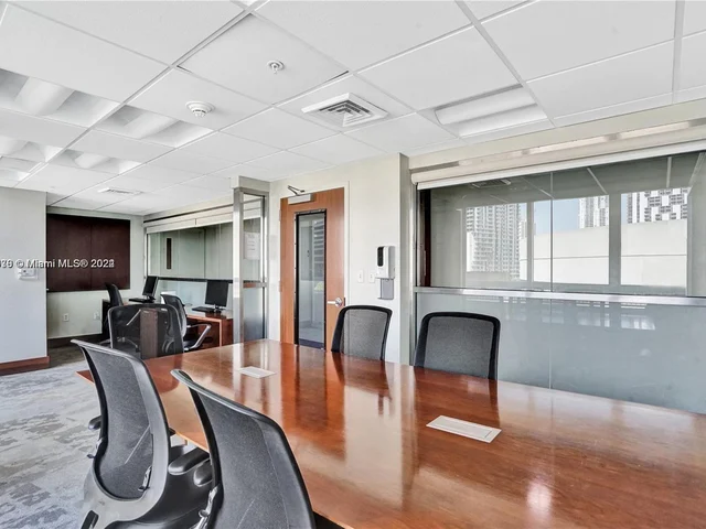 41 SE 5th St # 1507, Miami FL 33131