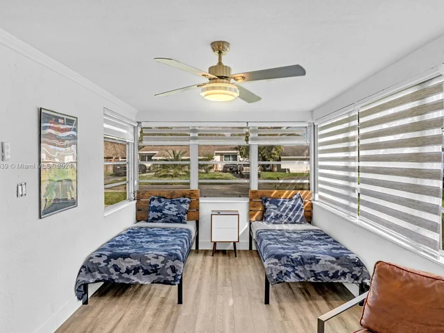 6780 Custer St, Hollywood FL 33024