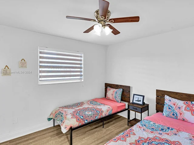 6780 Custer St, Hollywood FL 33024