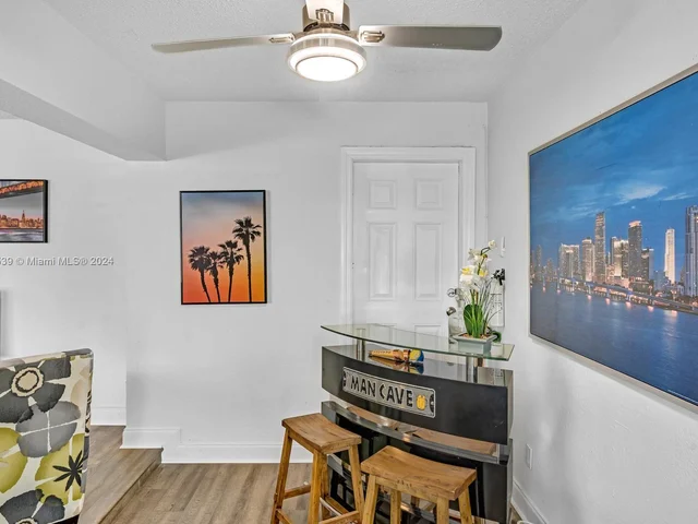 6780 Custer St, Hollywood FL 33024