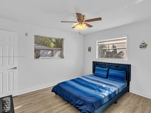 6780 Custer St, Hollywood FL 33024