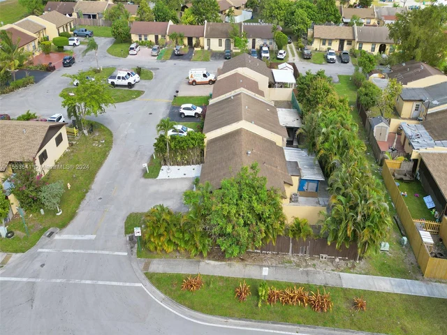 3118 NW 204th Ln # 3118, Miami Gardens FL 33056