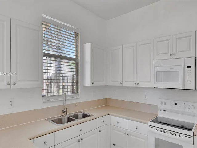 13326 SW 128th Psge, Miami FL 33186