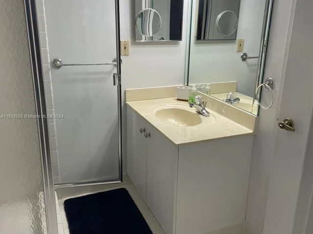 17801 N Bay Rd # 503, Sunny Isles Beach FL 33160