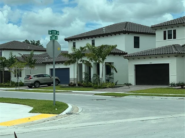 11932 SW 244th St, Homestead FL 33032