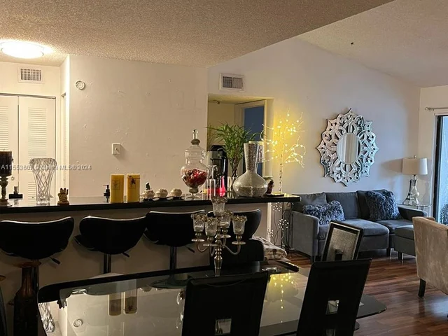 530 S Park Rd # 11, Hollywood FL 33021