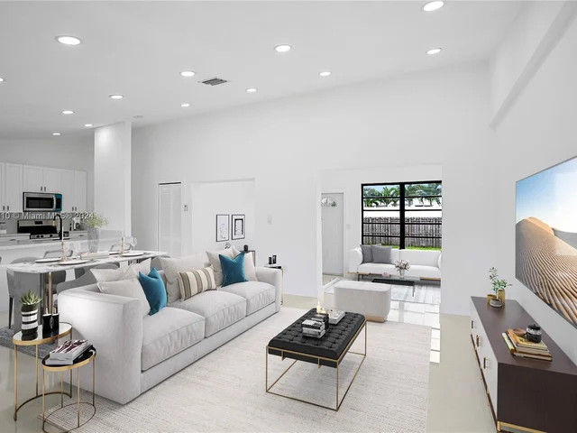 200 SE 7th St, Dania Beach FL 33004