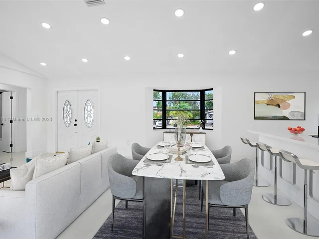 200 SE 7th St, Dania Beach FL 33004