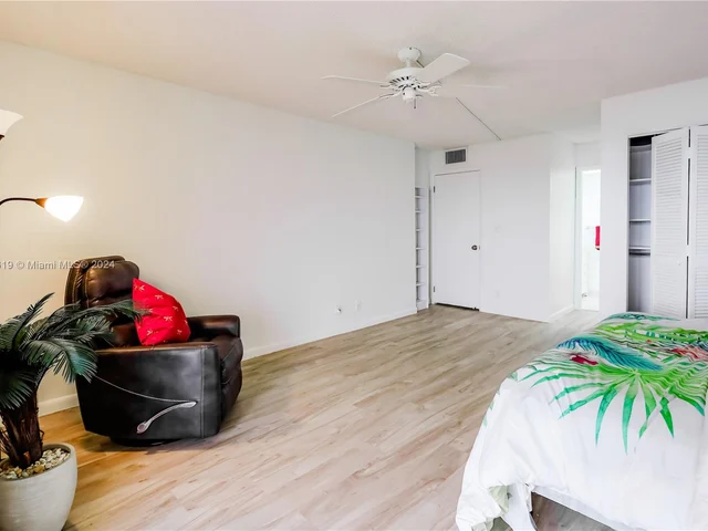 1600 S Ocean Dr # 18I, Hollywood FL 33019