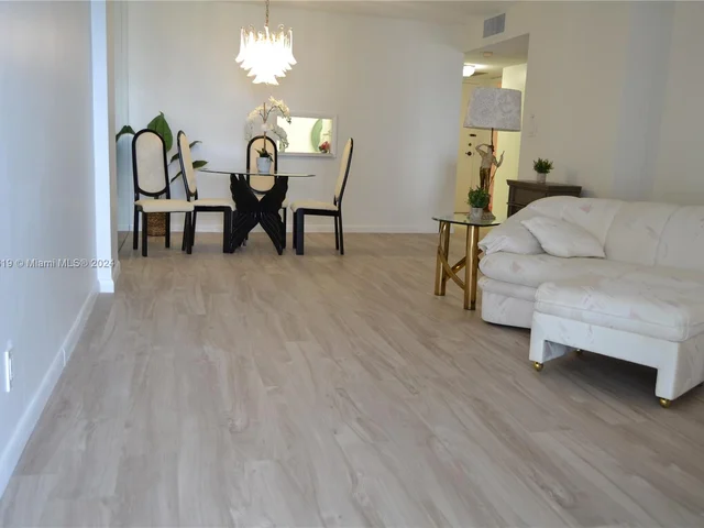 1600 S Ocean Dr # 18I, Hollywood FL 33019