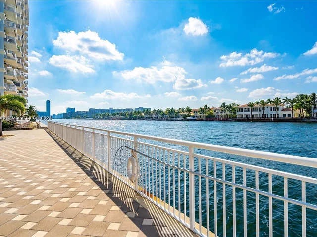 1600 S Ocean Dr # 18I, Hollywood FL 33019