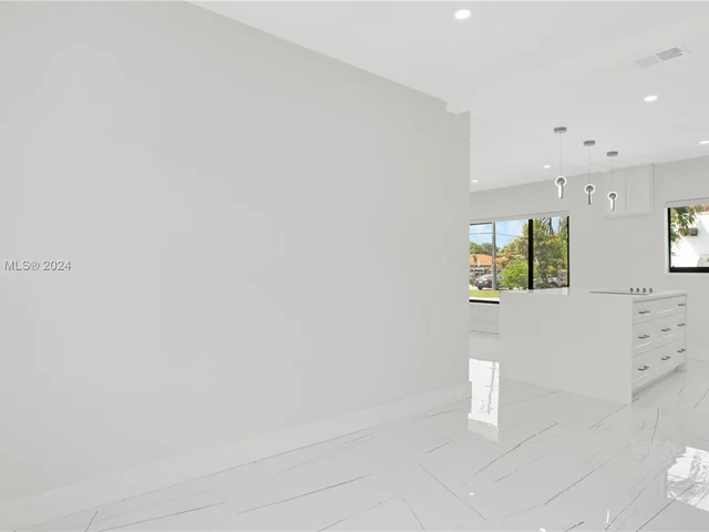 1937 SW 16 Ave, Miami FL 33145