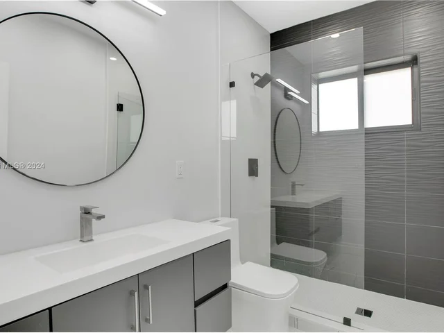 1937 SW 16 Ave, Miami FL 33145