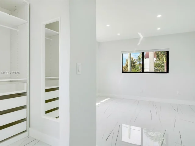 1937 SW 16 Ave, Miami FL 33145