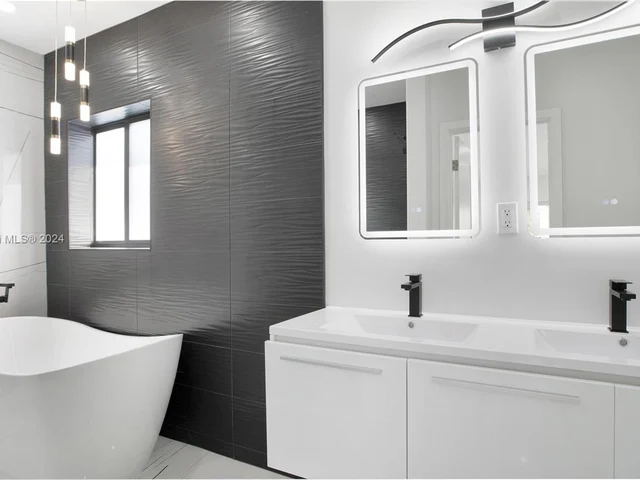 1937 SW 16 Ave, Miami FL 33145