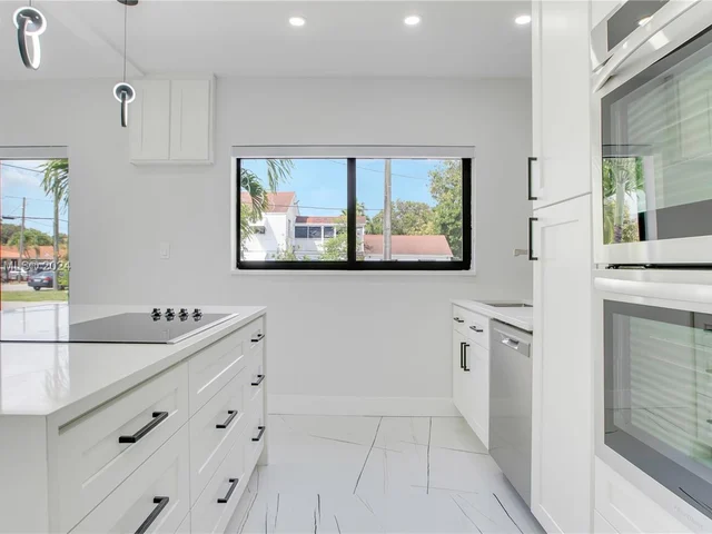 1937 SW 16 Ave, Miami FL 33145