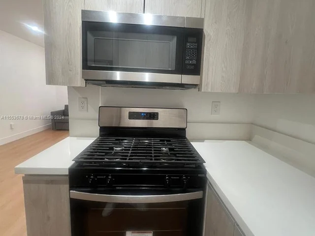 740 Michigan Ave # 2, Miami Beach FL 33139