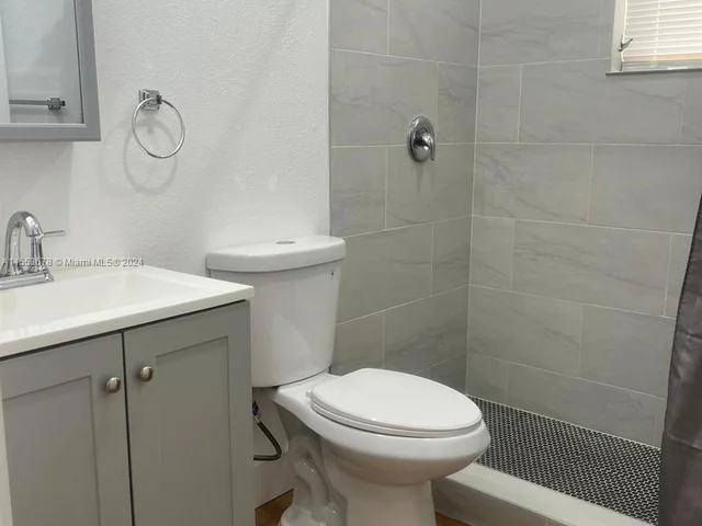 740 Michigan Ave # 2, Miami Beach FL 33139