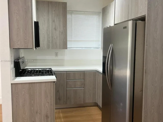 740 Michigan Ave # 2, Miami Beach FL 33139