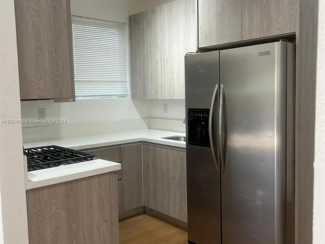 740 Michigan Ave # 2, Miami Beach FL 33139