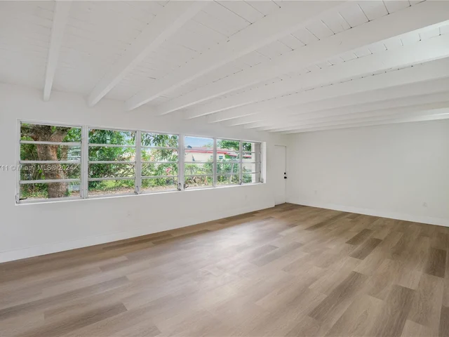 920 NW 201st St, Miami Gardens FL 33169