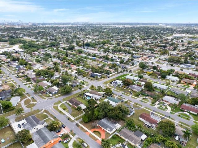 920 NW 201st St, Miami Gardens FL 33169