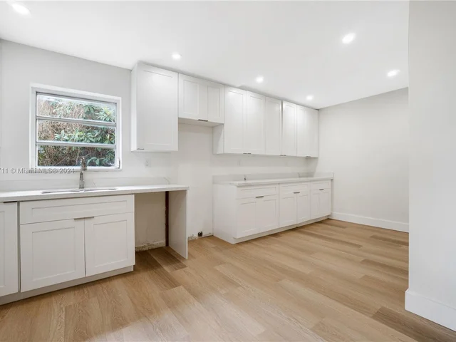 920 NW 201st St, Miami Gardens FL 33169