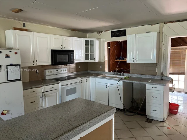 199 NW 69th Ave, Margate FL 33063