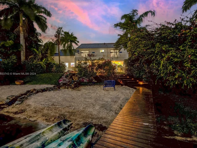 6681 SW 155th Ave, Miami FL 33193