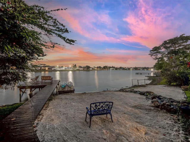 6681 SW 155th Ave, Miami FL 33193