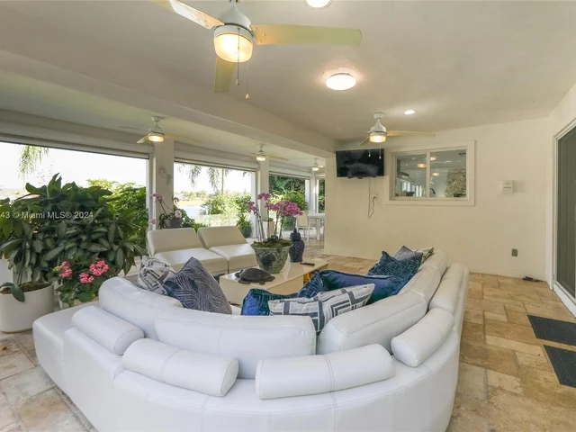 6681 SW 155th Ave, Miami FL 33193