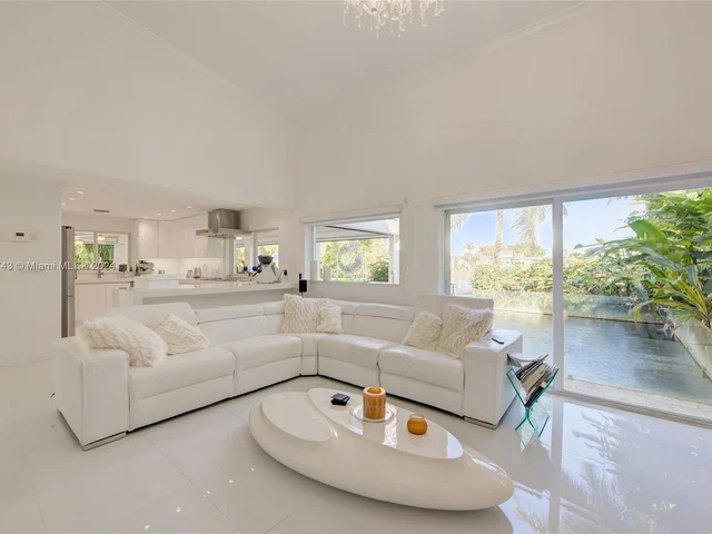 6681 SW 155th Ave, Miami FL 33193