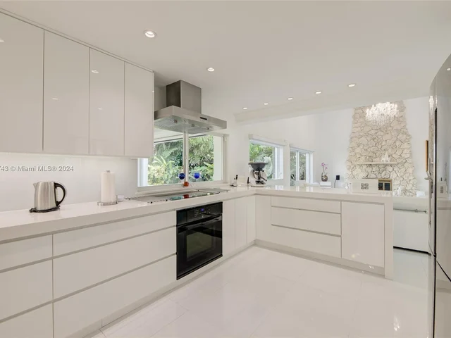 6681 SW 155th Ave, Miami FL 33193