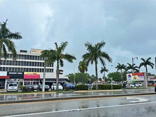 531 SW 70th Ave, Pembroke Pines FL 33023