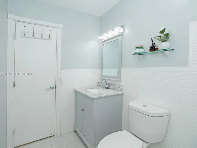 531 SW 70th Ave, Pembroke Pines FL 33023