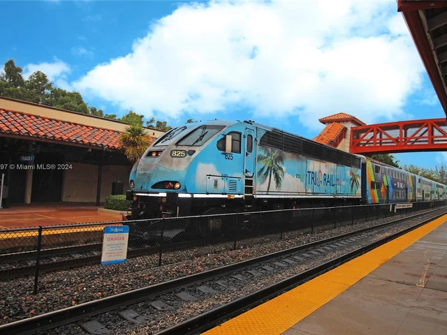 531 SW 70th Ave, Pembroke Pines FL 33023