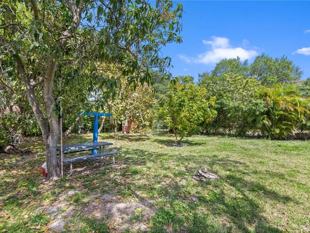 45 NW 127th St, North Miami FL 33168