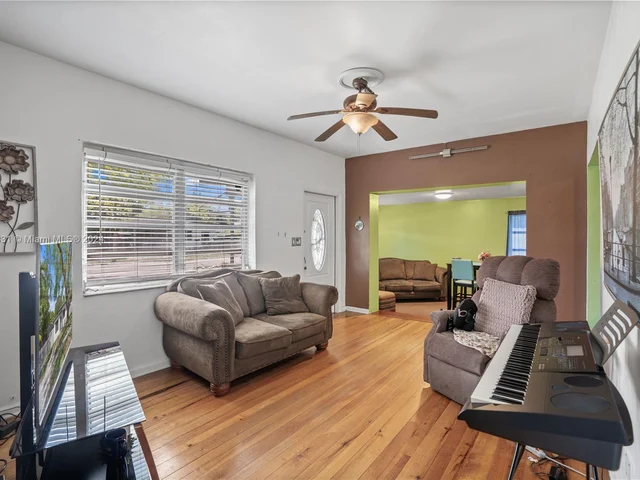 45 NW 127th St, North Miami FL 33168