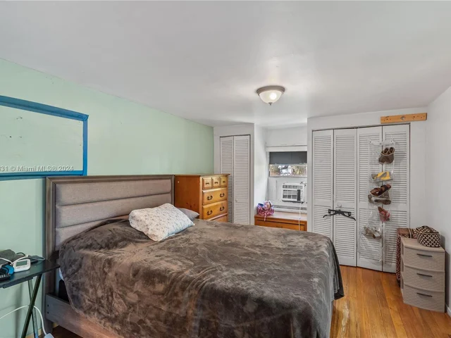 45 NW 127th St, North Miami FL 33168