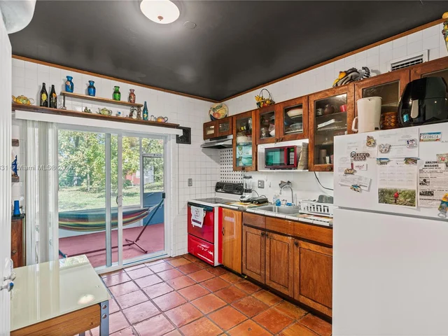 45 NW 127th St, North Miami FL 33168