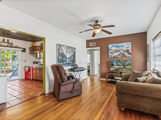 45 NW 127th St, North Miami FL 33168