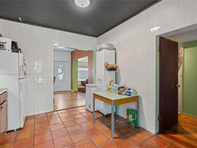 45 NW 127th St, North Miami FL 33168