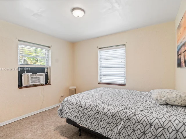 45 NW 127th St, North Miami FL 33168