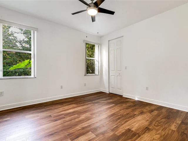 15036 SW 39th St, Davie FL 33331