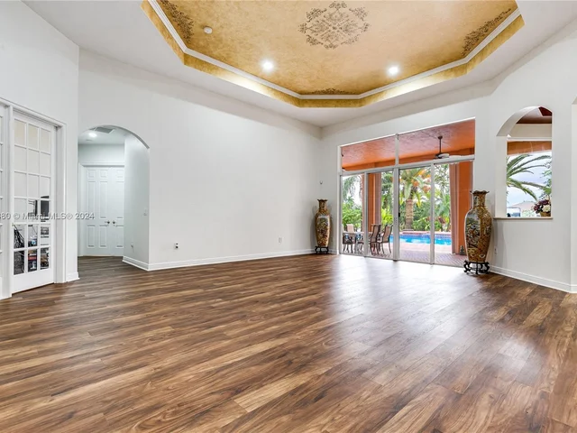 15036 SW 39th St, Davie FL 33331