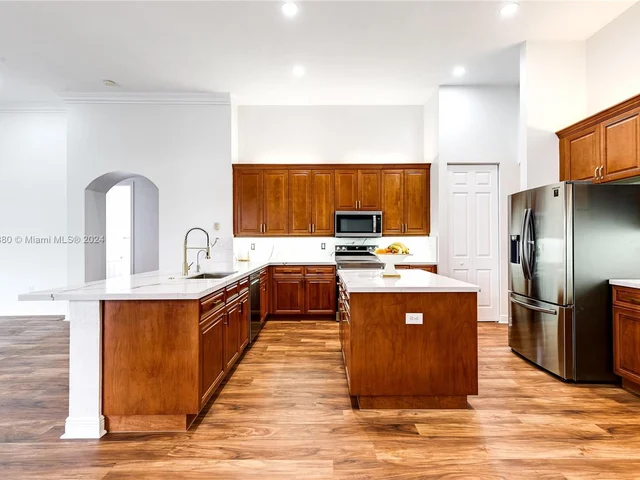 15036 SW 39th St, Davie FL 33331