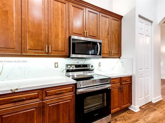 15036 SW 39th St, Davie FL 33331